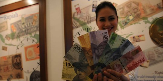 Nilai tukar Dolar sentuh Rp 14.800, money changer ini masih sepi pengunjung