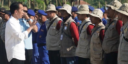 Hari ke-2 di Lombok, Jokowi tinjau pembangunan rumah tahan gempa