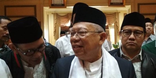 Kiai Ma'ruf tanya Jokowi: Kalau jadi Wapres harus ganti celana?