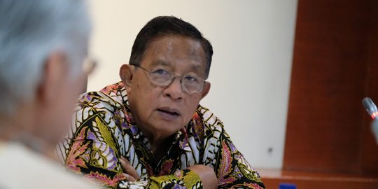 Penjelasan Menko Darmin soal sanksi bagi pengusaha tak bawa DHE ke RI