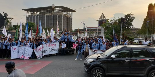 BEM Universitas Riau nilai penolakan Neno Warisman bentuk pembungkaman demokrasi