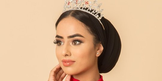 Gadis muslim Inggris jadi yang pertama ikut kontes kecantikan pakai hijab