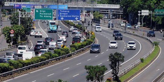 Tanggapan Jasa Marga soal video viral polisi bermotor serobot masuk tol