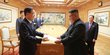 Ekspresi Kim Jong-un terima surat dari Presiden Korea Selatan