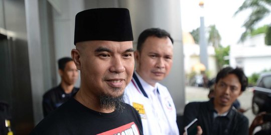 Jalan sehat dihadiri Ahmad Dhani dan Neno Warisman berlanjut meski tak dapat izin