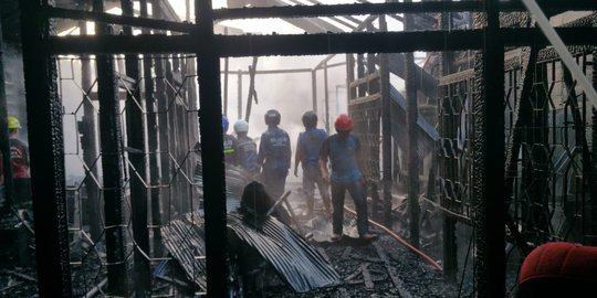 Kebakaran hanguskan 7 rumah di Samarinda, satu orang meninggal dunia