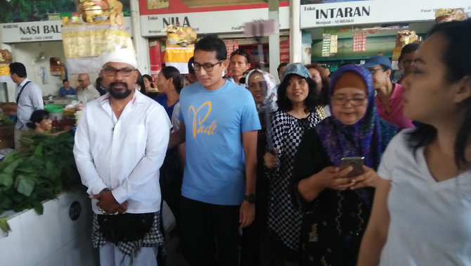 sandiaga di pasar sindhu denpasar