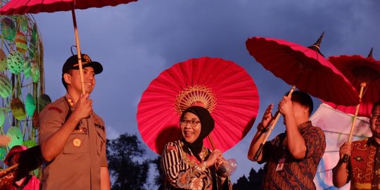 Pulang kampung, Festival Payung Indonesia 2018 menghangatkan Borobudur