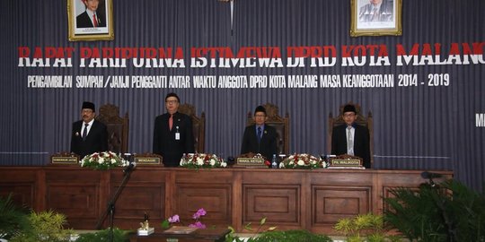 Soekarwo sindir pelayanan dan integritas anggota DPRD Malang