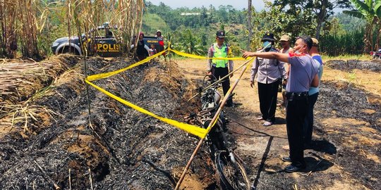 Lalai bakar daun tebu, Marsudi harus ganti sepeda motor yang ikut terbakar