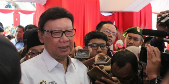 e-KTP tercecer di Serang, Mendagri sudah ingatkan yang rusak dipotong