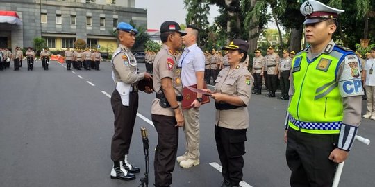 3 Polisi penangkap Polantas gadungan di JLNT Casablanca diberi penghargaan