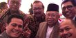 Momen Ma'ruf Amin dan Pakde Karwo berswafoto saat pisah sambut Kapolda Jatim