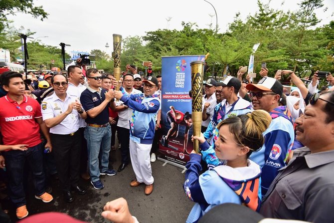 torch relay asian para games 2018 di makassar