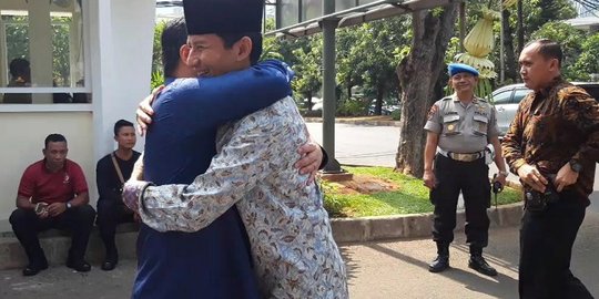 Tanggapan Erick Tohir disebut nangis saat Sandiaga jadi cawapres