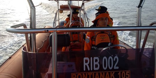 Kapal trawl dikabarkan tenggelam, tim SAR sisir perairan Bengkayang Kalbar