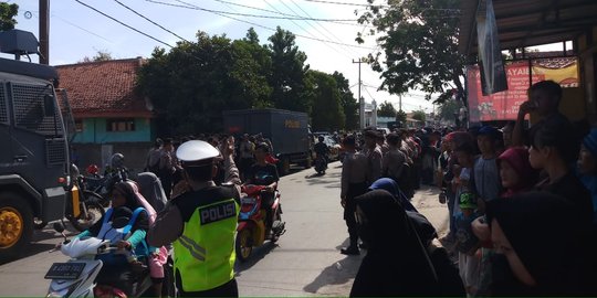 Dibubarkan polisi, jawara Bekasi alihkan deklarasi dukung Prabowo-Sandi ke masjid