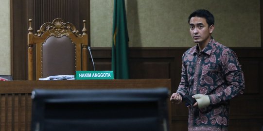 Anggota fraksi Golkar Jambi kembalikan Rp 699,8 juta uang ketok palu dari Zumi Zola