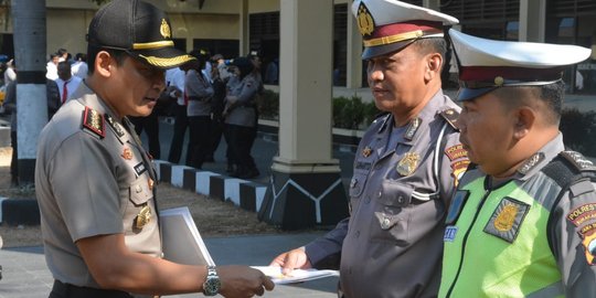 4 Anggota Polresta Solo setop rombongan Jokowi demi ambulans lewat