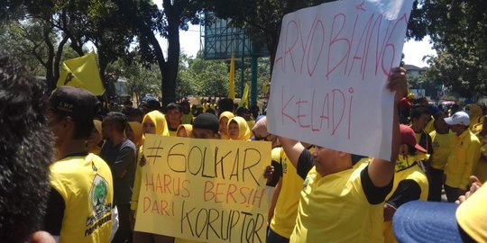 Disebut seenaknya pecat pengurus kecamatan, Ketua DPD Golkar Depok didesak dicopot