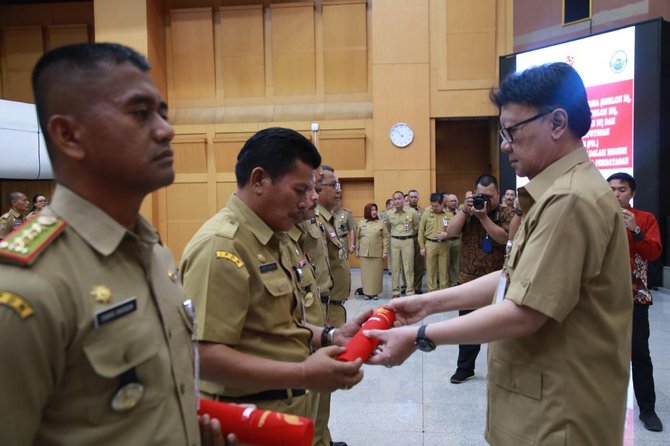 mendagri tjahjo kumolo lantik