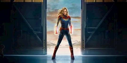 Sinopsis trailer \'captain marvel\', tinju wajah wanita tua?