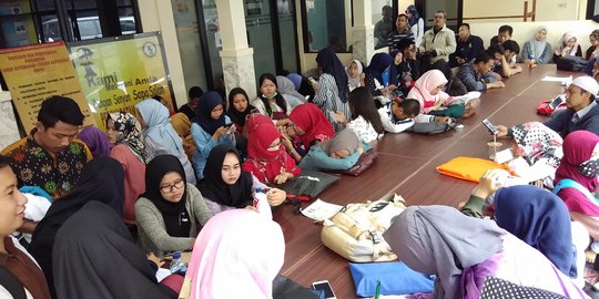 Lengkapi persyaratan CPNS, warga padati ruang pelayanan SKCK Polres Jaksel