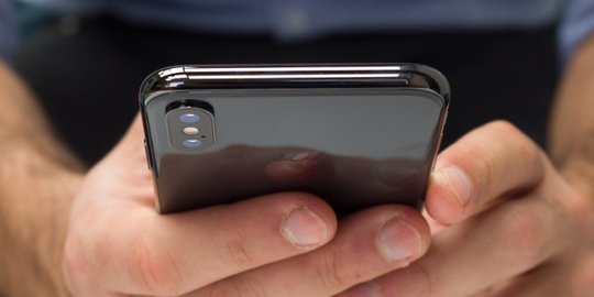 Penyuplai komponen iPhone XS khawatir penjualan kedua meleset target