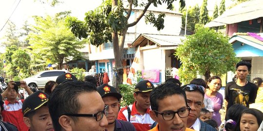 emak emak nangis sambil curhat ke sandi rev1