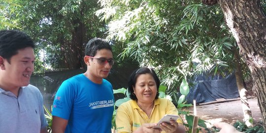 emak emak curhat bahan pokok naik rev1