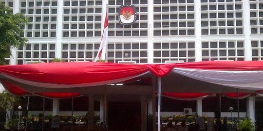 KPU tetapkan Jokowi-Ma'ruf dan Prabowo-Sandi jadi capres-cawapres