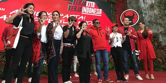 Cerita Megawati tolak diminta mejeng pakai busana milenial ...