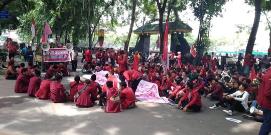 Blokade Jalan Imam Bonjol Medan, Mahasiswa tuntut perbaikan ekonomi