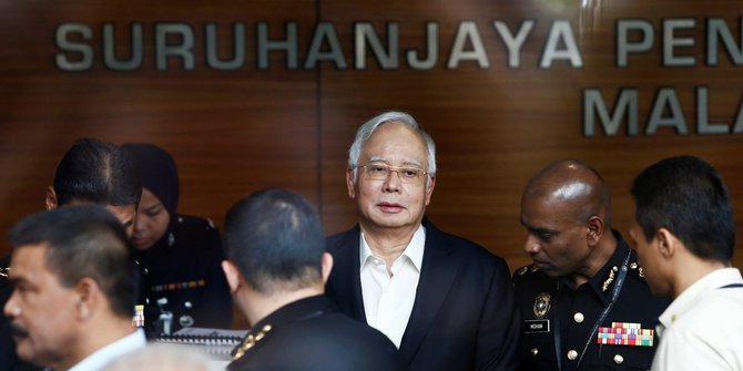 Najib Razak dibebaskan bersyarat dengan membayar uang jaminan Rp 12,5 miliar