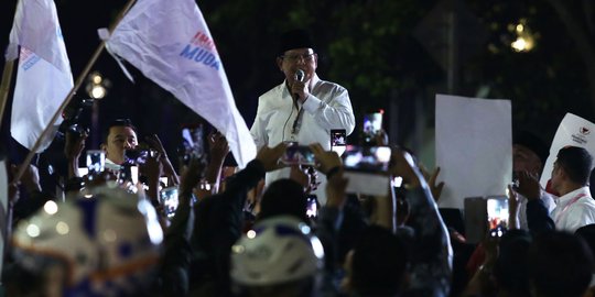 Usai dapat nomor urut, Prabowo-Sandiaga sapa pendukung