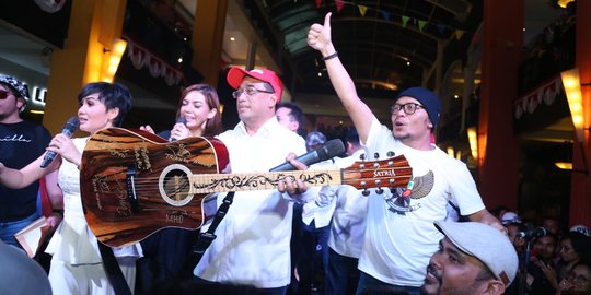 Ledek 'Elek Yo Band', Jokowi mengaku pernah mulas lihat penampilan di TV