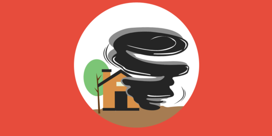 5 Rumah & papan reklame kantor polisi di Sukabumi rusak dihantam puting beliung