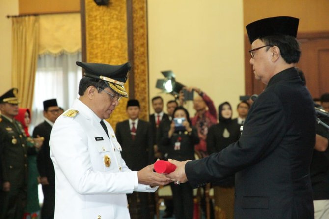 mendagri tjahjo kumolo melantik restuardy daud sebagai penjabat gubernur kalimantan timur