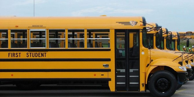 Izinkan siswi kendarai bus sekolah, sopir di Indiana ditangkap