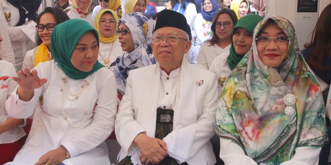 Image result for Yenny Wahid Mendeklarasikan Dukungan untuk Jokowi-Ma`ruf