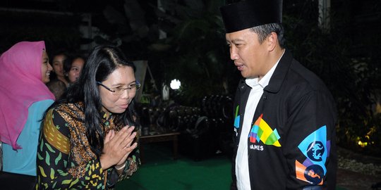 Kasus pengeroyokan supporter, Kemenpora hentikan sementara Liga Indonesia