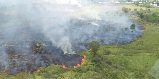 Di ujung musim kemarau, karhutla di Sumsel terus saja terjadi