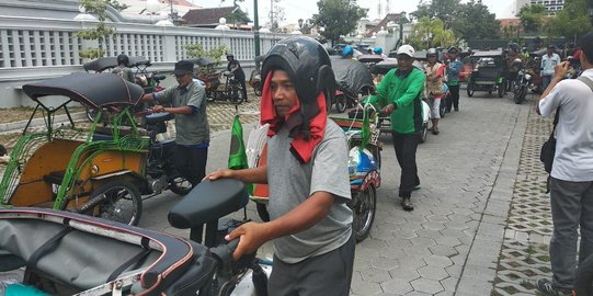 Pemda DIY izinkan becak motor beroperasi sementara di Malioboro