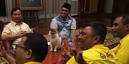 Ditemani Bobi si Kucing, Prabowo temui Caleg Golkar Go PrabU