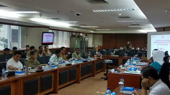 komite i dpd ri menggelar rapat dengar pendapat rdp bersama dirjen otonomi daerah kemendagri