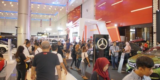 Ternyata 'warga' Surabaya lebih suka BMW i8 Roadster dan Honda Supercub