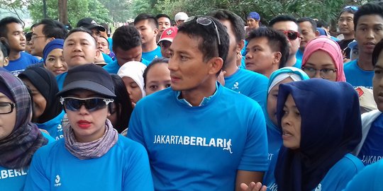 Senam bersama emak-emak Sidoarjo, Sandiaga janjikan harga sembako murah