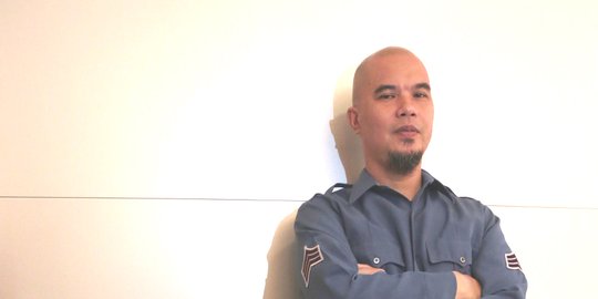 Tak didampingi pengacara, Ahmad Dhani mangkir dari panggilan polisi