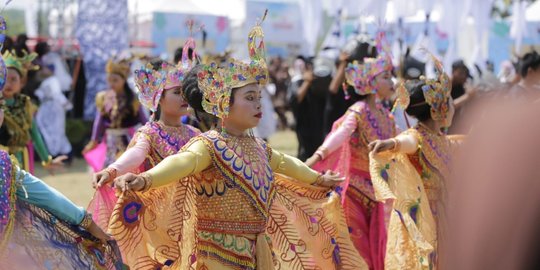 Dibuka Menpar, Festival Tanjung Lesung 2018 heboh