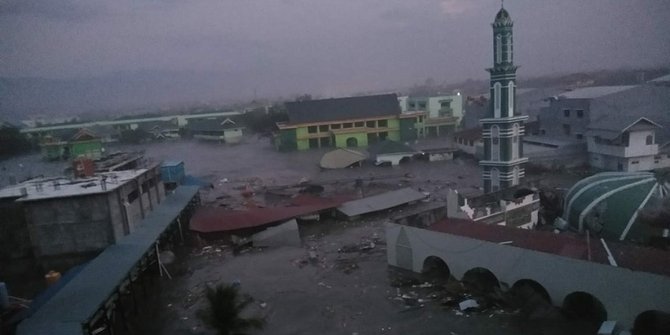 Cerita anggota Satpol-PP selamat saat tsunami terjang Palu